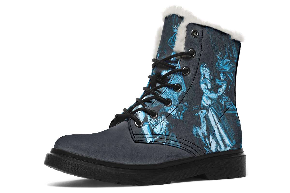 Comfyboots-HeNeverForgotHerVoiceBoots-KCD-24995-Comfyboots-Blk-STR2-MOC.jpg
