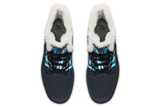 Comfyboots-HeNeverForgotHerVoiceBoots-KCD-24995-Comfyboots-Blk-STR6-MOC.jpg