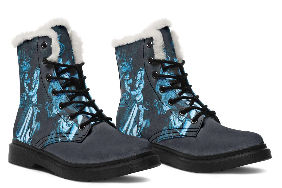 Comfyboots-HeNeverForgotHerVoiceBoots-KCD-24995-Comfyboots-Blk-STR9-MOC.jpg