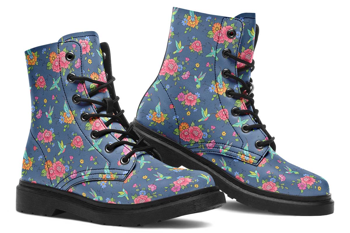 Cute Hummingbirds Pattern Boots