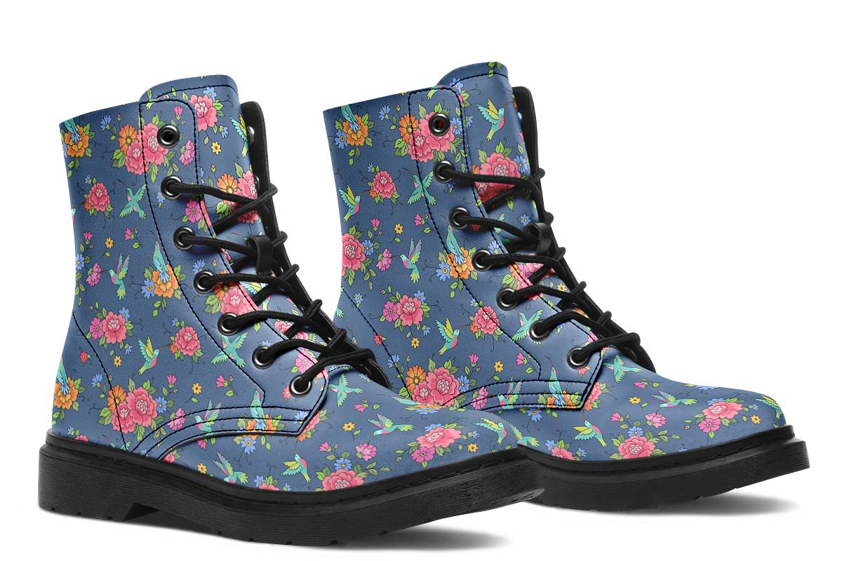 Cute Hummingbirds Pattern Boots
