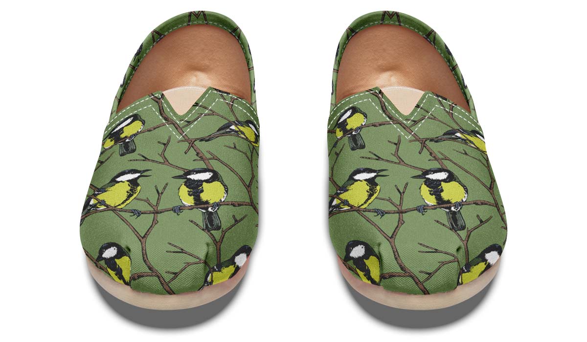 Chickadee Pattern Casual Shoes